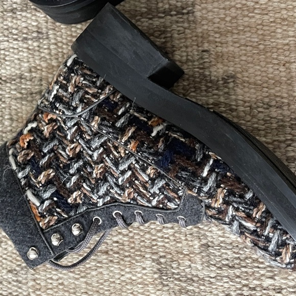 CHANEL Black Quilted Interior Boots - Picture 3 of 9